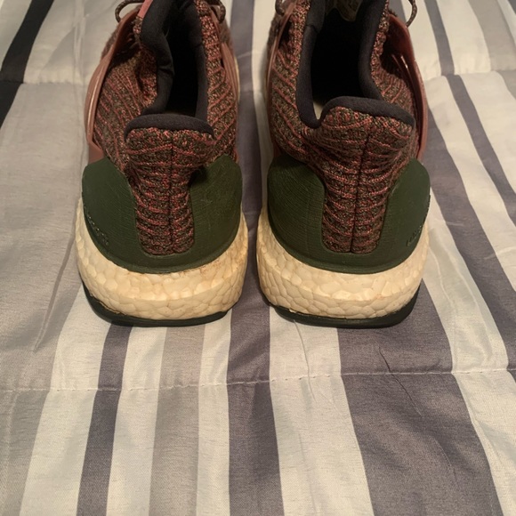 Mens 8.5 / Women’s 10 adidas UltraBoost 4.0 Pink Olive 2018 running shoes - Picture 4 of 10